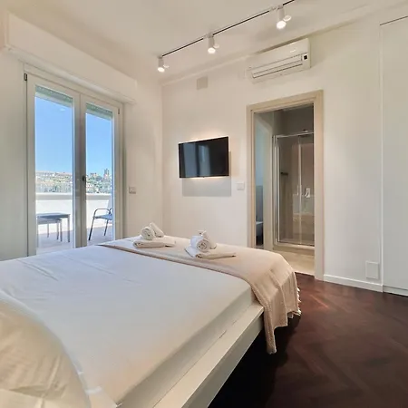 Mameli View 4*